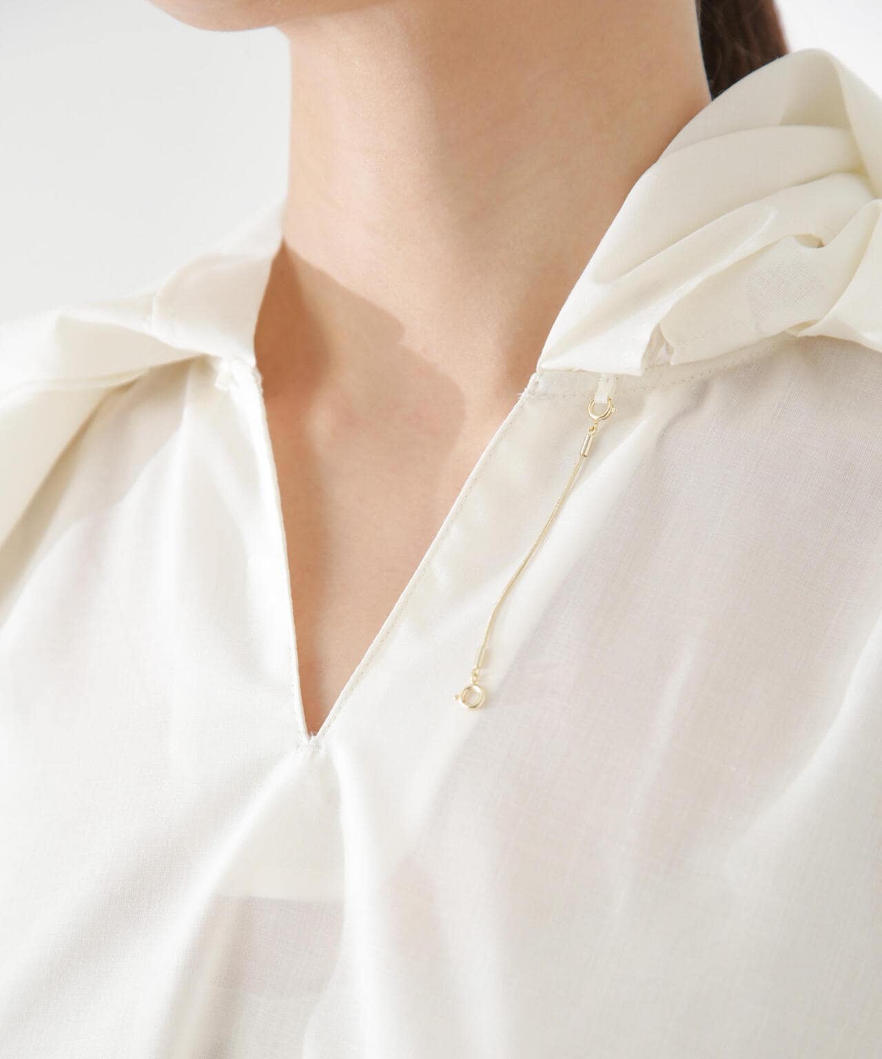 レオファインチャーム付きブラウス 6694121308