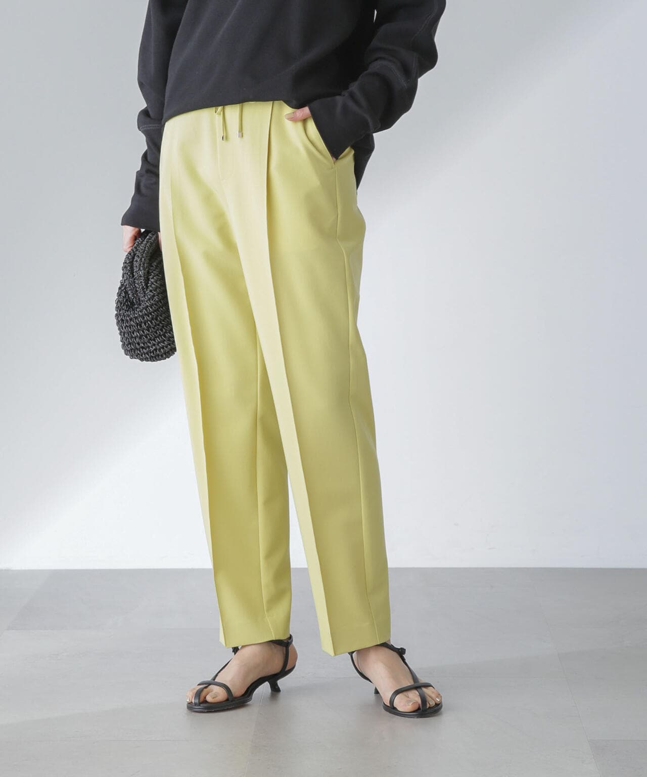 ピンタックイージーテーパードパンツ 6694127310