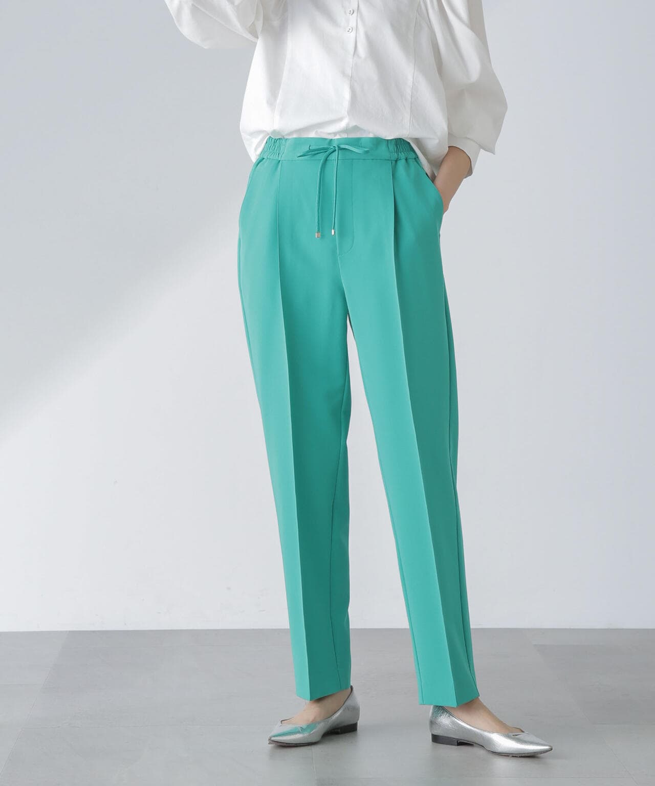 ピンタックイージーテーパードパンツ 6694127310