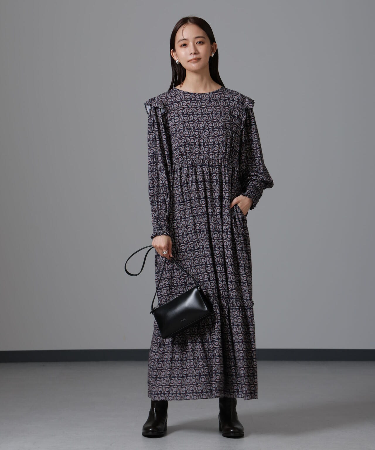 サークルフラワープリントワンピース 6694219334