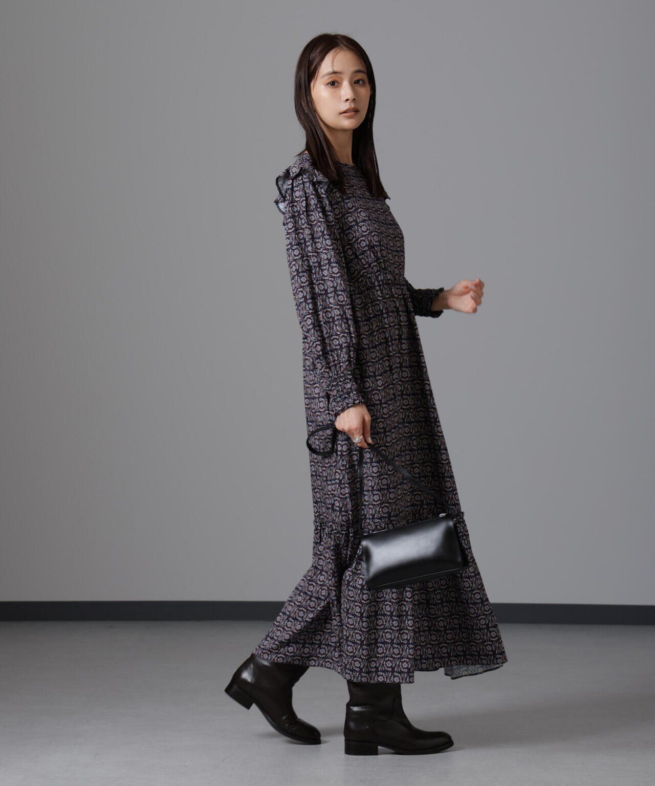 サークルフラワープリントワンピース 6694219334