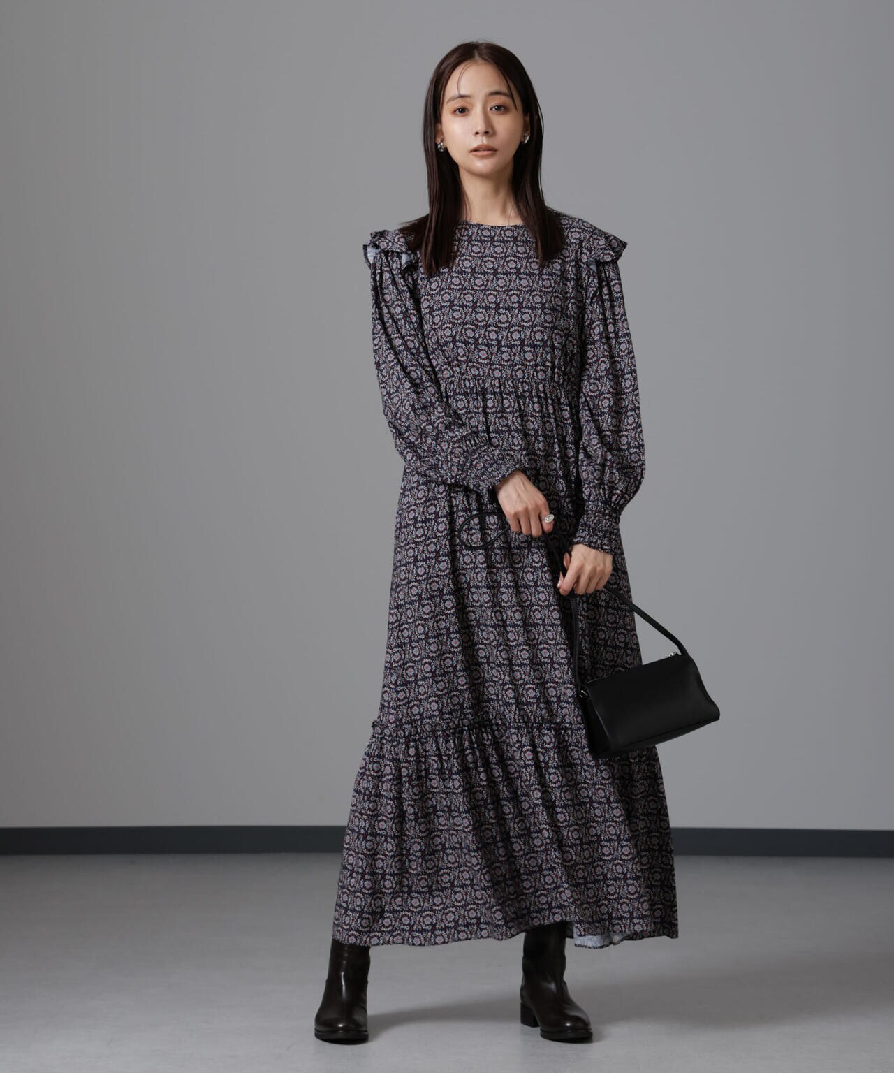 サークルフラワープリントワンピース 6694219334