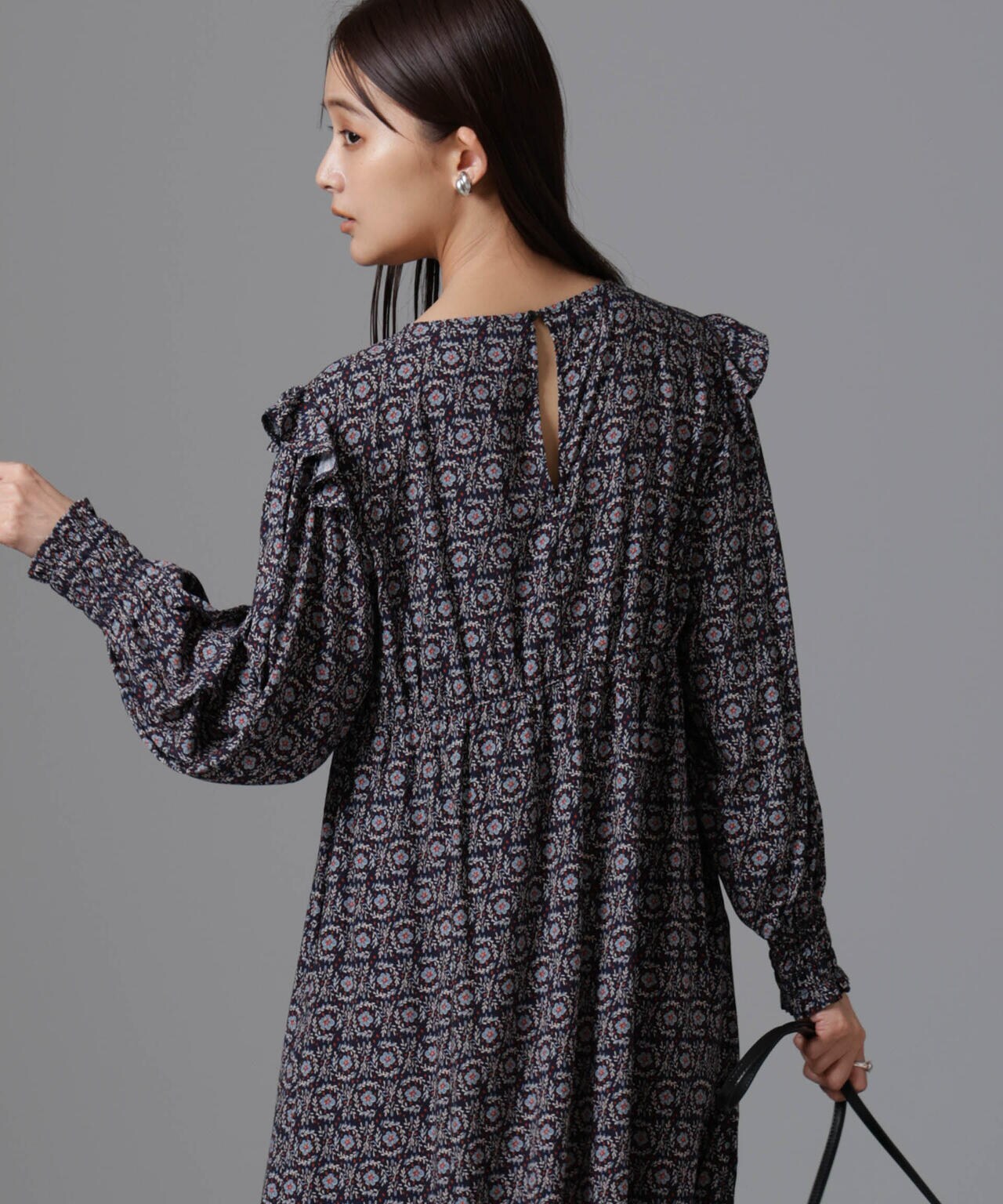 サークルフラワープリントワンピース 6694219334