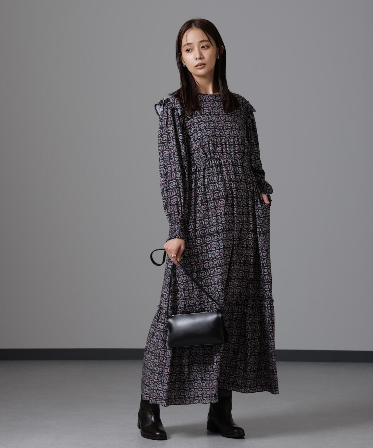 サークルフラワープリントワンピース 6694219334