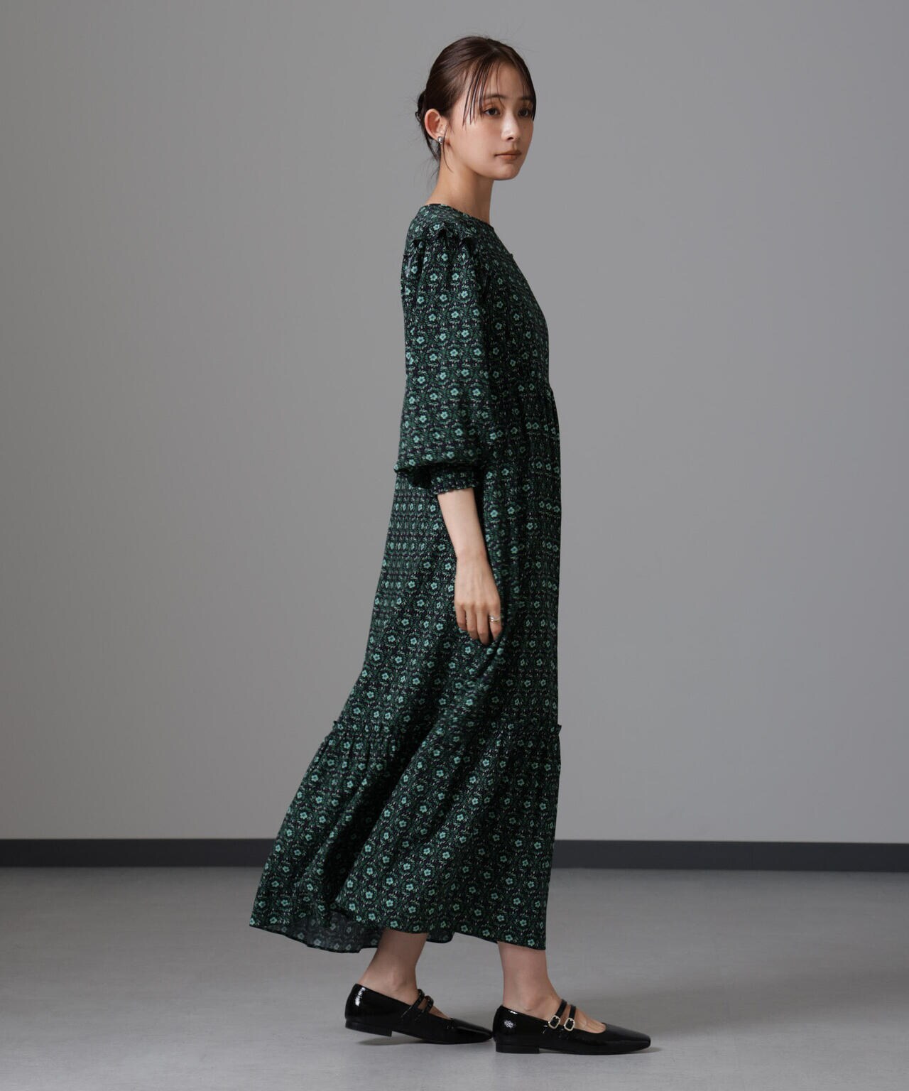 サークルフラワープリントワンピース 6694219334