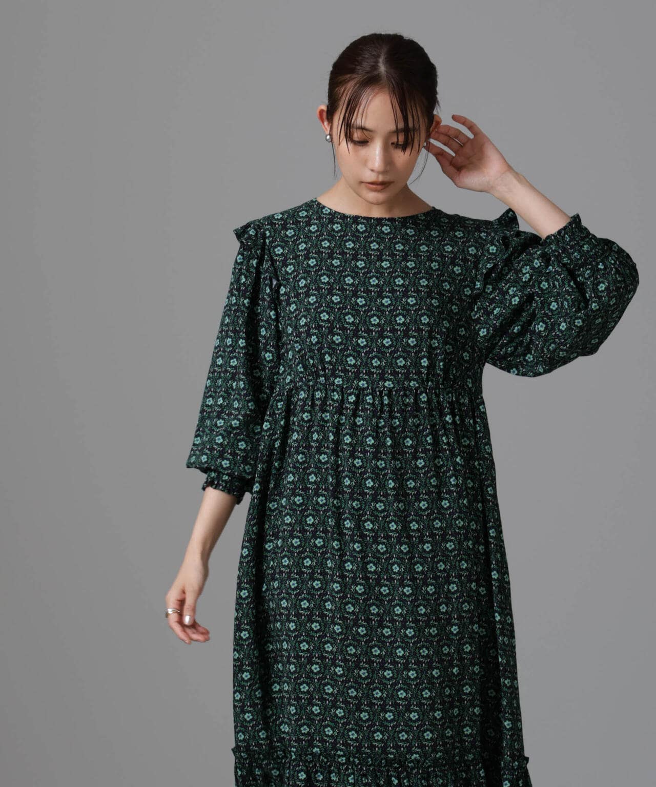 サークルフラワープリントワンピース 6694219334