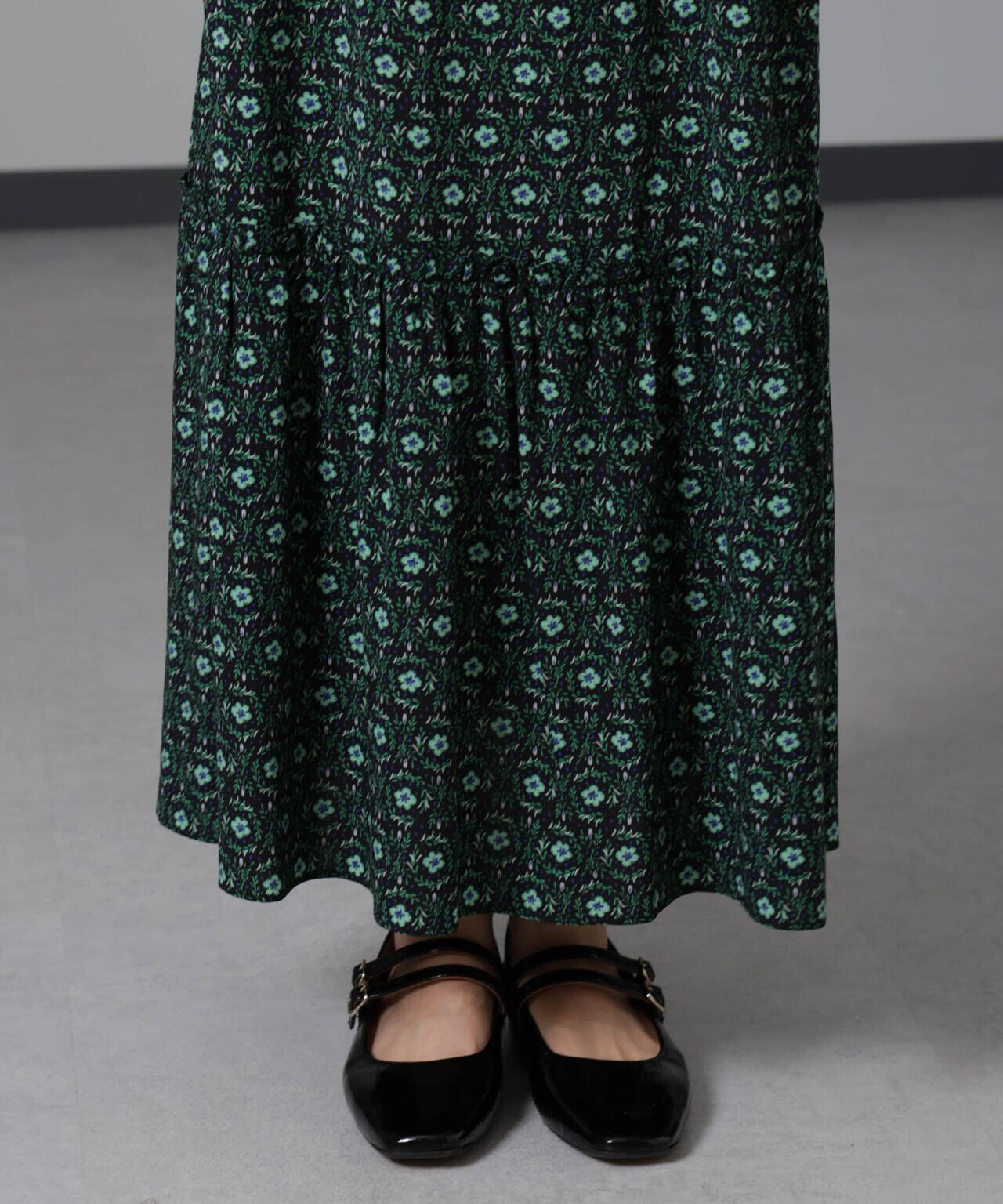 サークルフラワープリントワンピース 6694219334