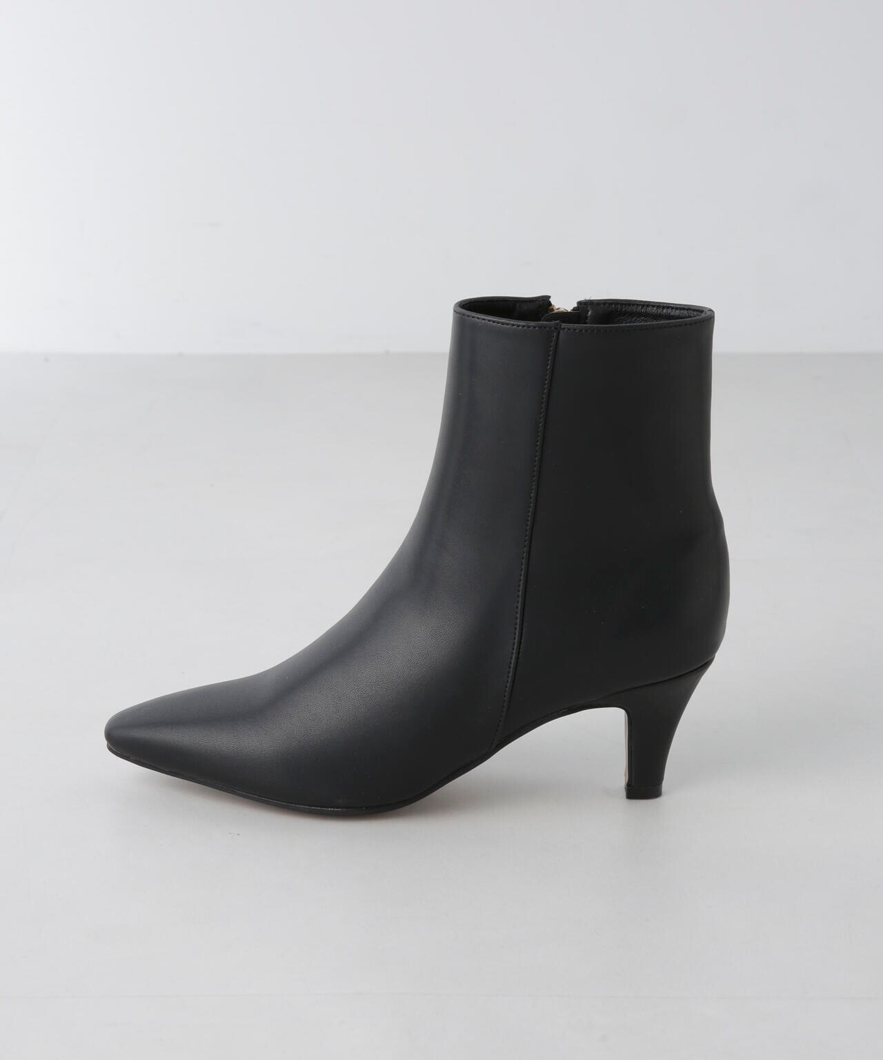 ポインテッドトゥショートブーツ 6694233304