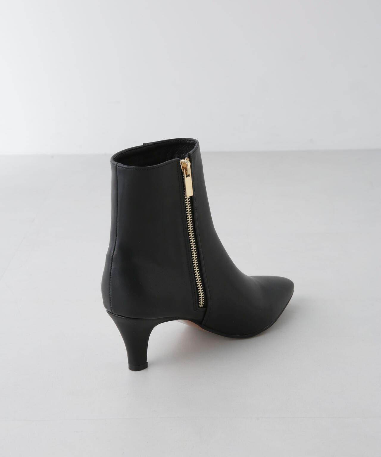 ポインテッドトゥショートブーツ 6694233304