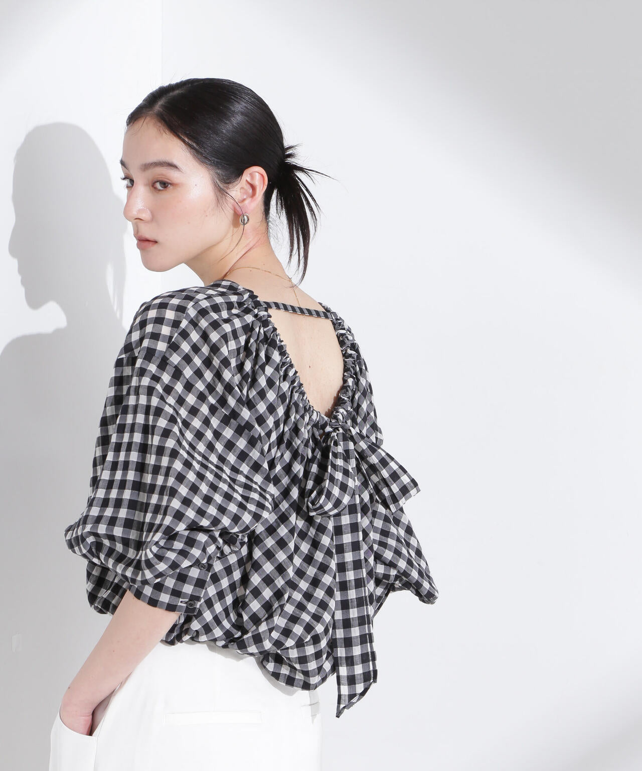 シアーチェックバックオープンバルーンブラウス 6695120314