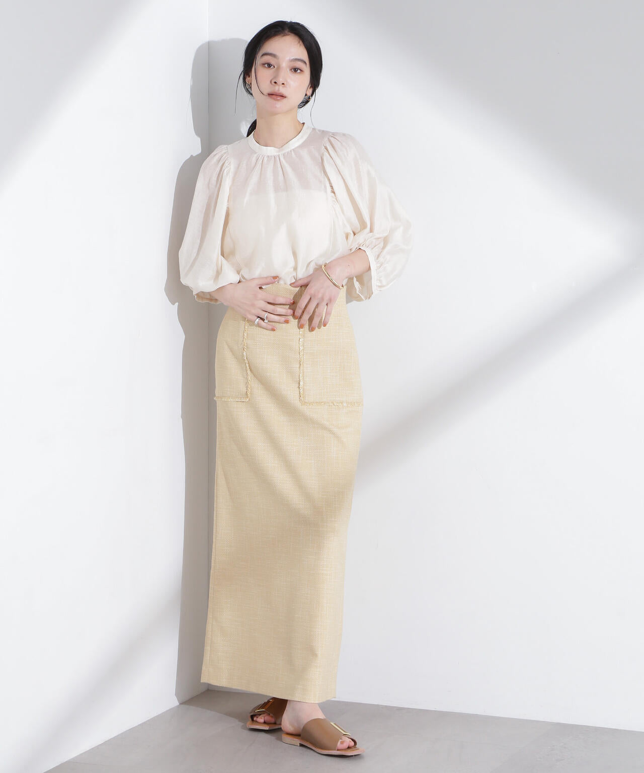 リネン混シアーボリュームスリーブブラウス 6695120317