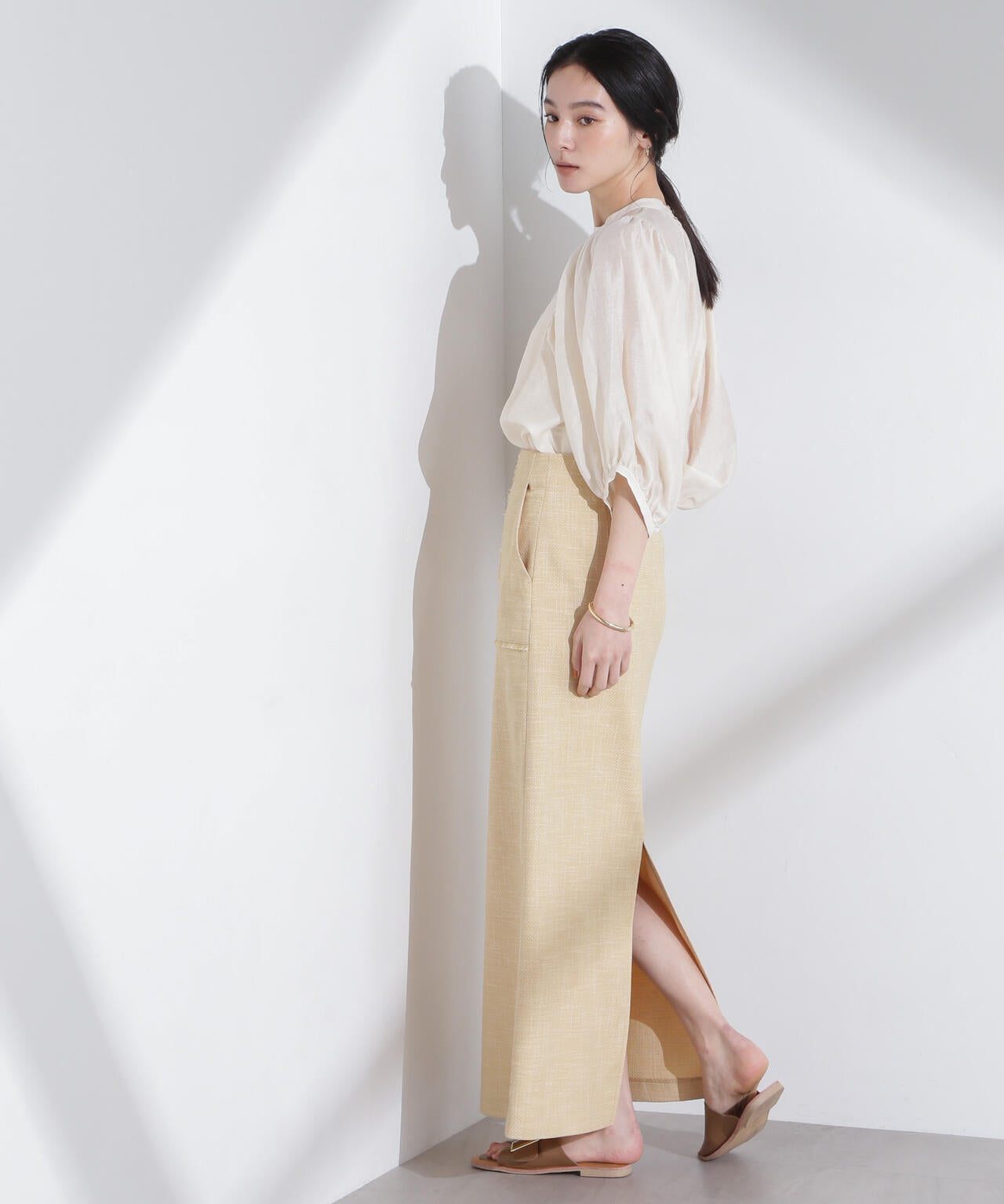 リネン混シアーボリュームスリーブブラウス 6695120317