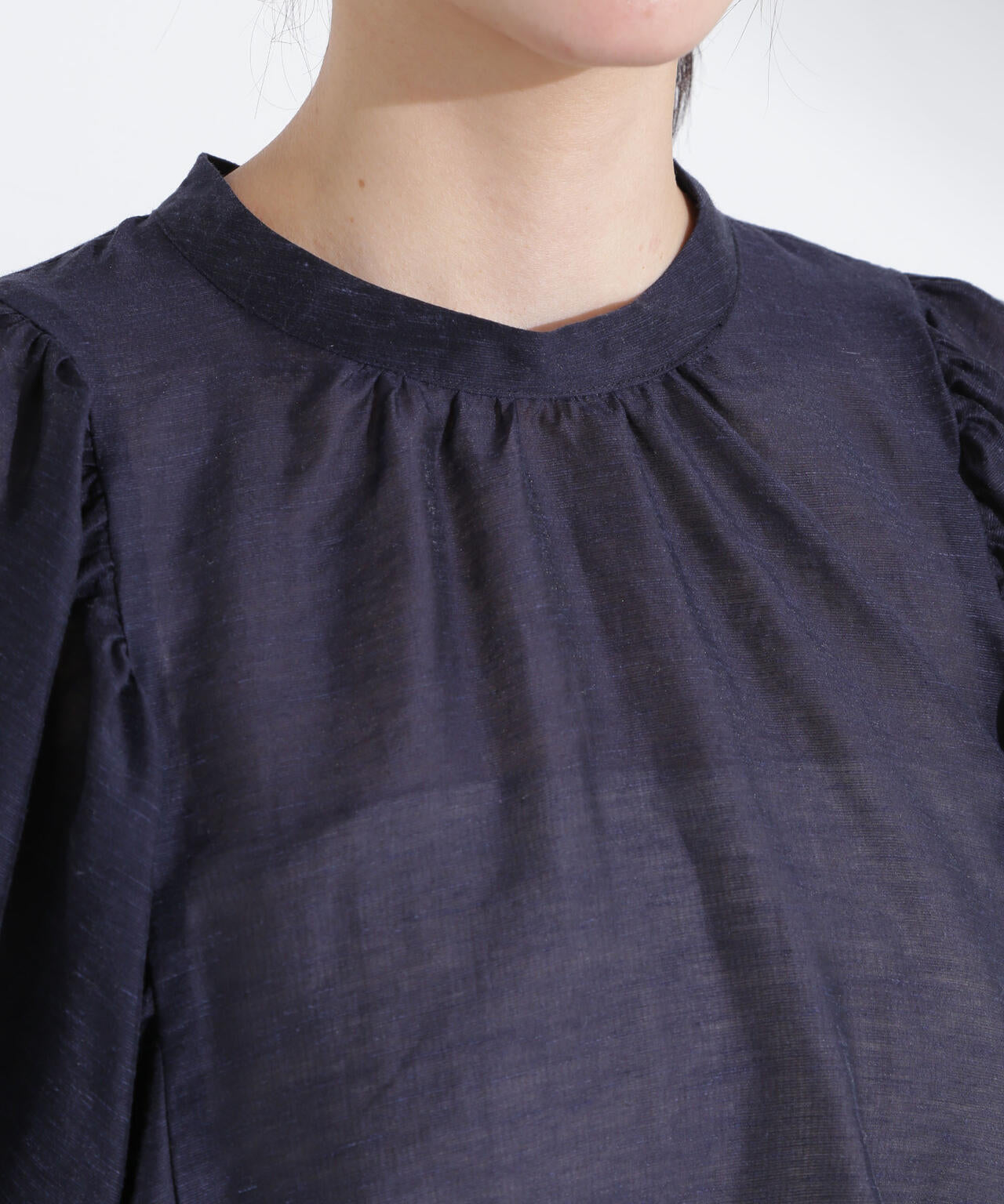 リネン混シアーボリュームスリーブブラウス 6695120317