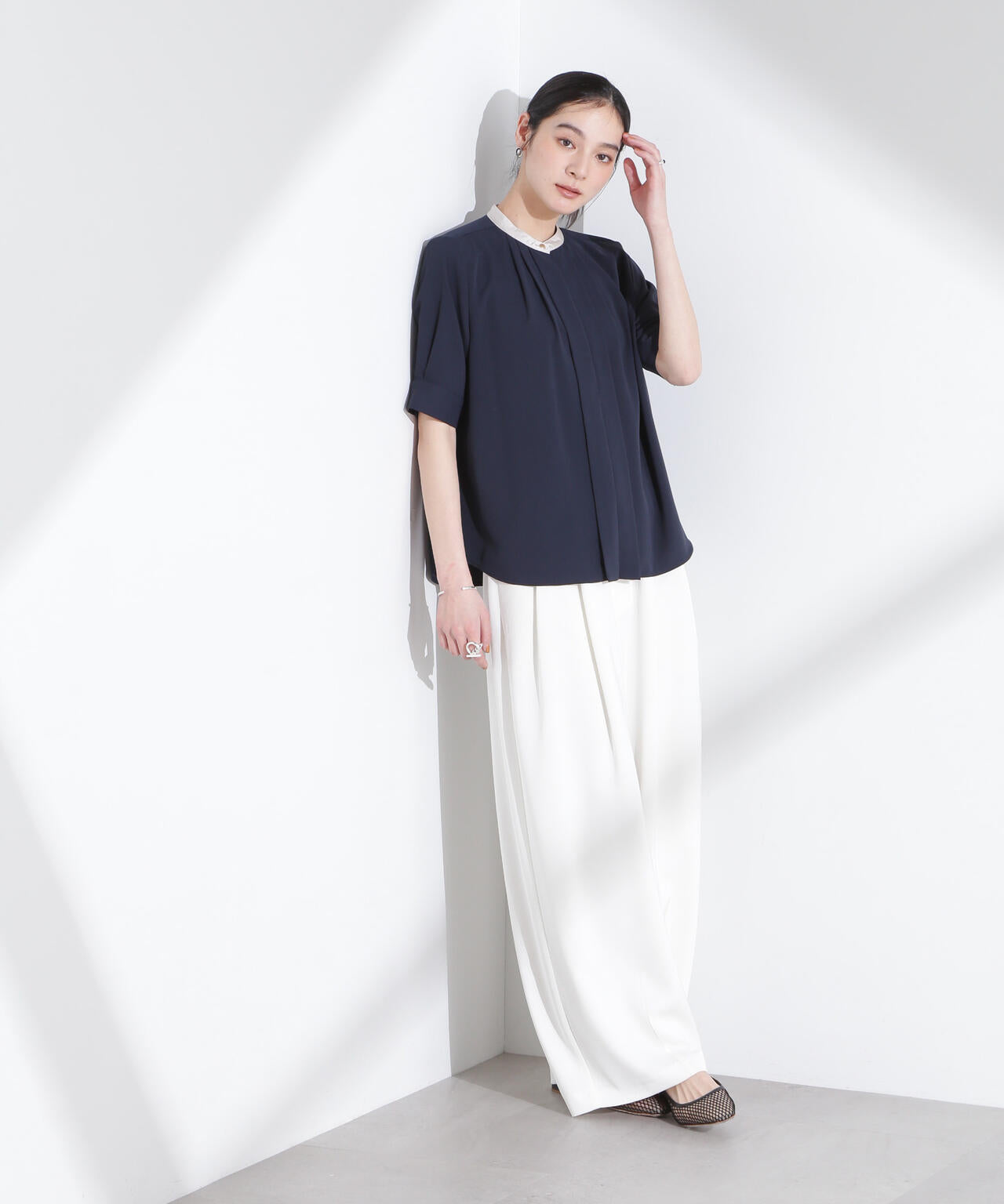 スタンドバイカラータックブラウス 半袖 6695121306