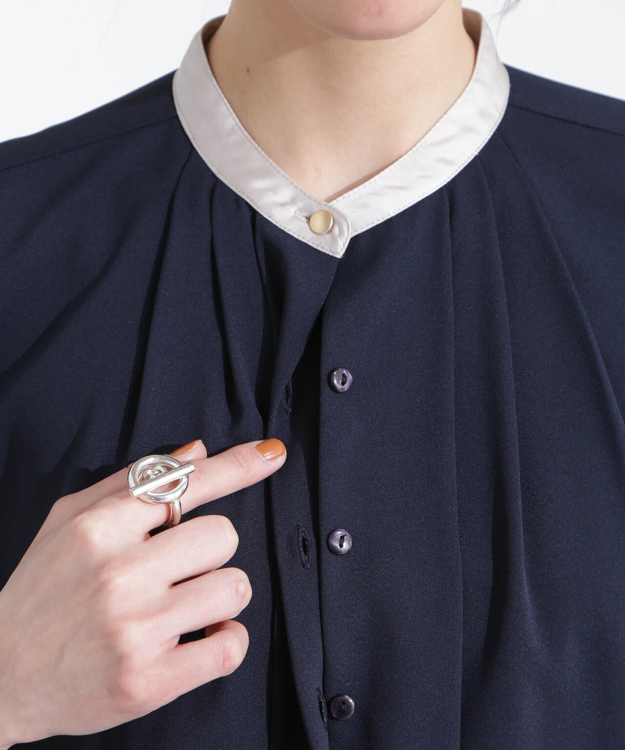 スタンドバイカラータックブラウス 半袖 6695121306