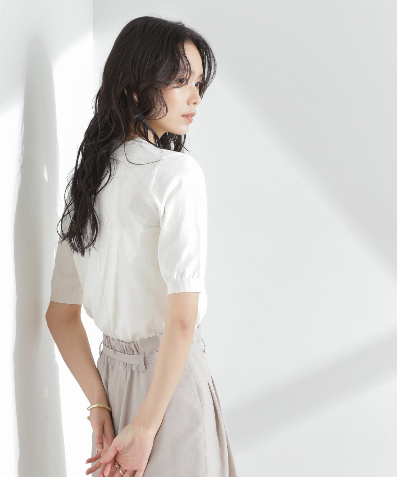 TEKNICO GIZAコットンVネックコンパクトニット 6695122313