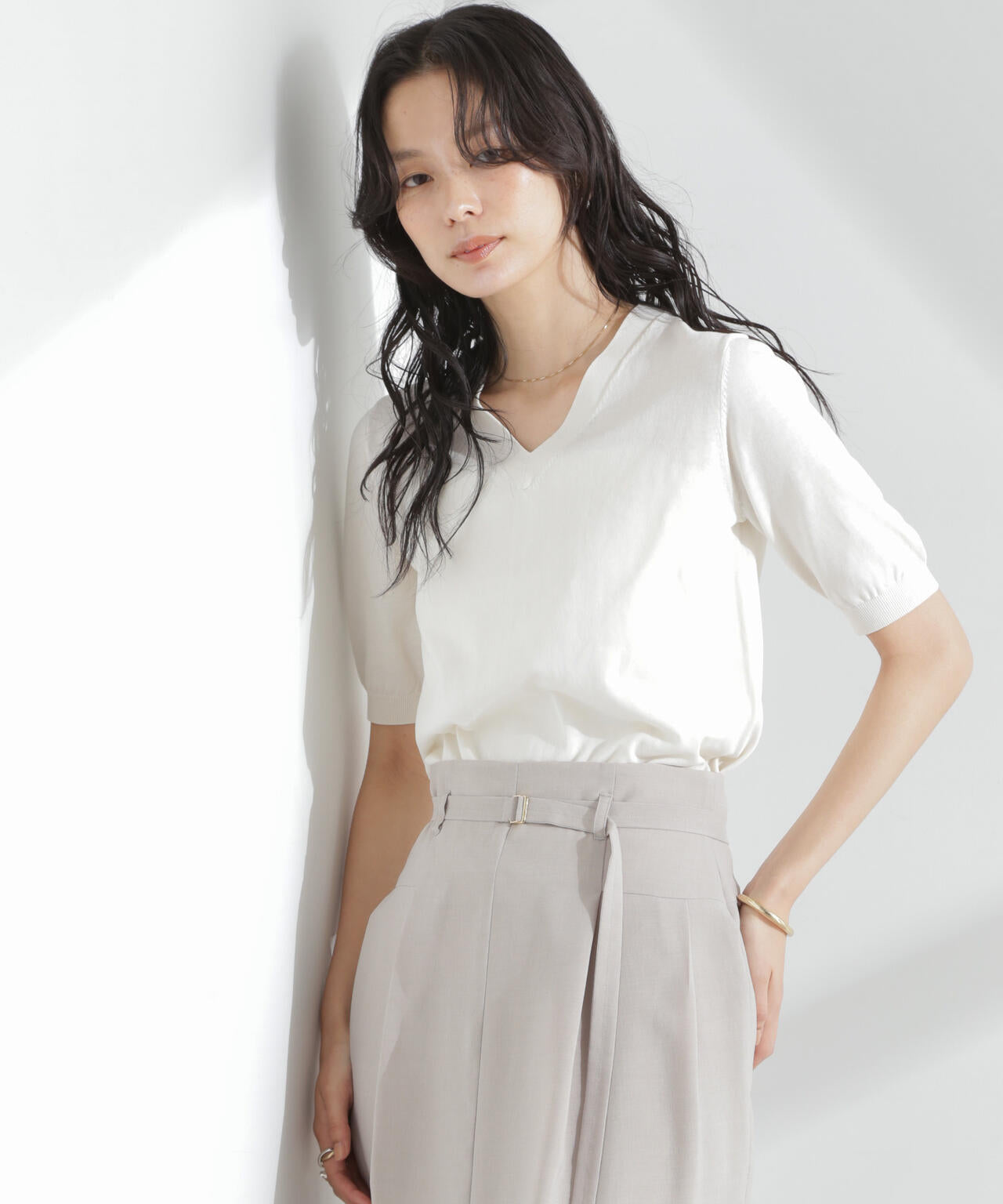 TEKNICO GIZAコットンVネックコンパクトニット 6695122313