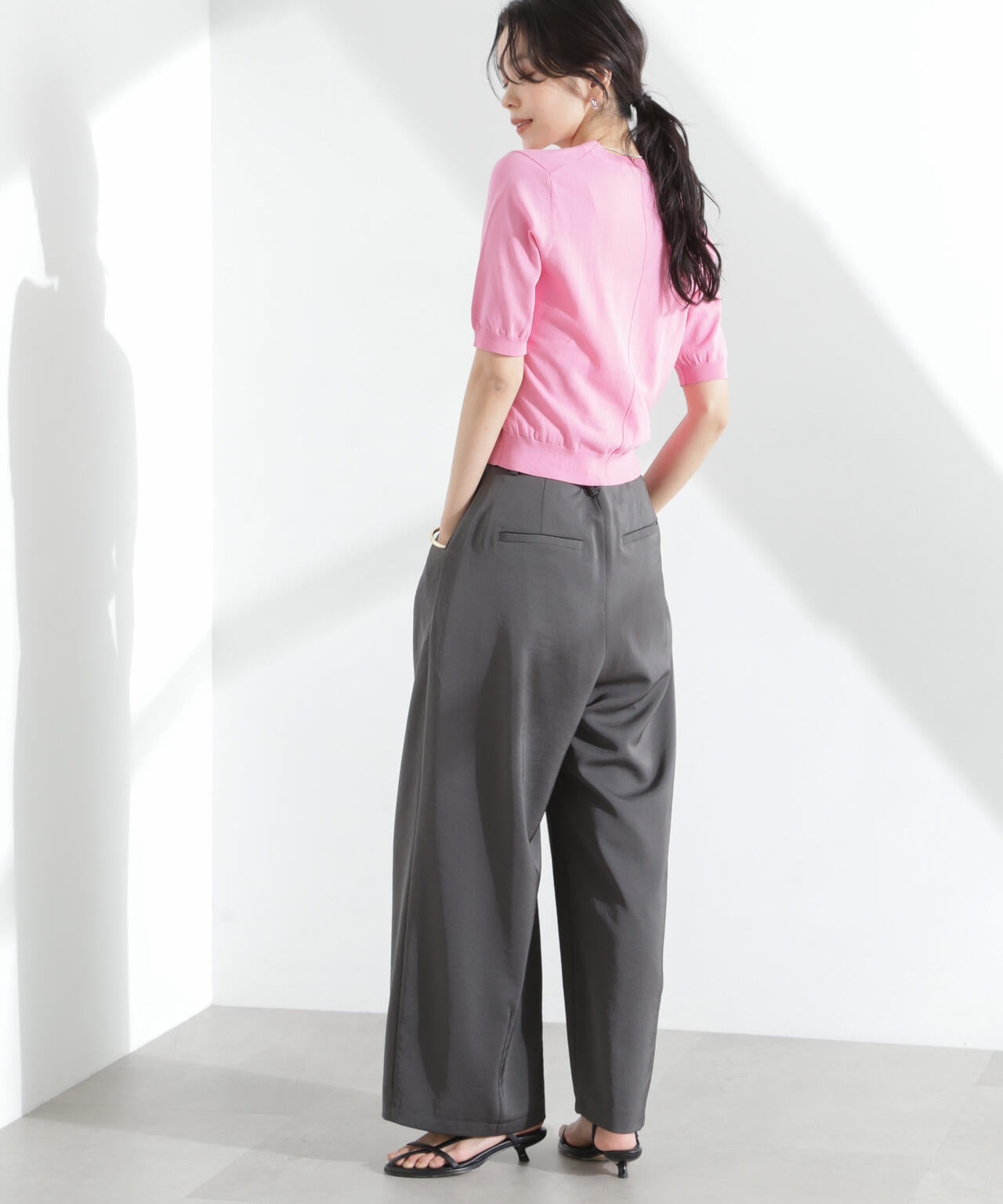 TEKNICO GIZAコットンVネックコンパクトニット 6695122313