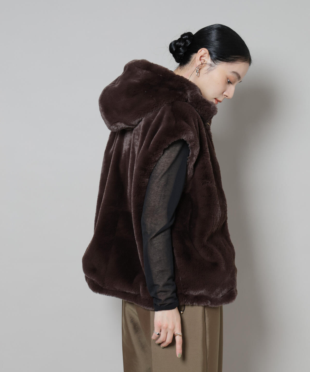 フェイクファーフードベスト 6695216305