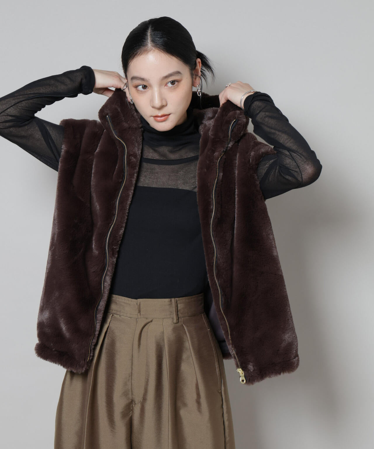 フェイクファーフードベスト 6695216305