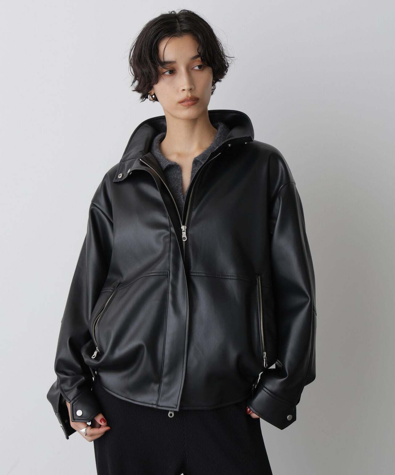 【美品】DELAN ダブルジップ レザーブルゾン スエード ブラック イタリア製 襟2Way配色ステッチダブルジップレザーブルゾン[on258