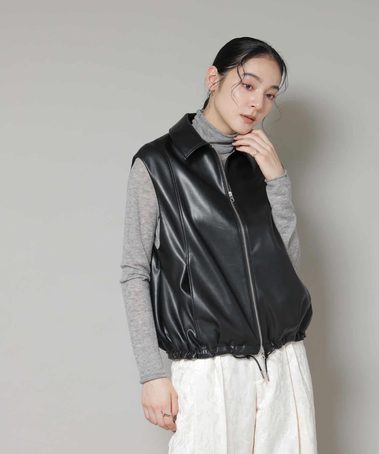 フェイクレザー ドロストヘム ベスト