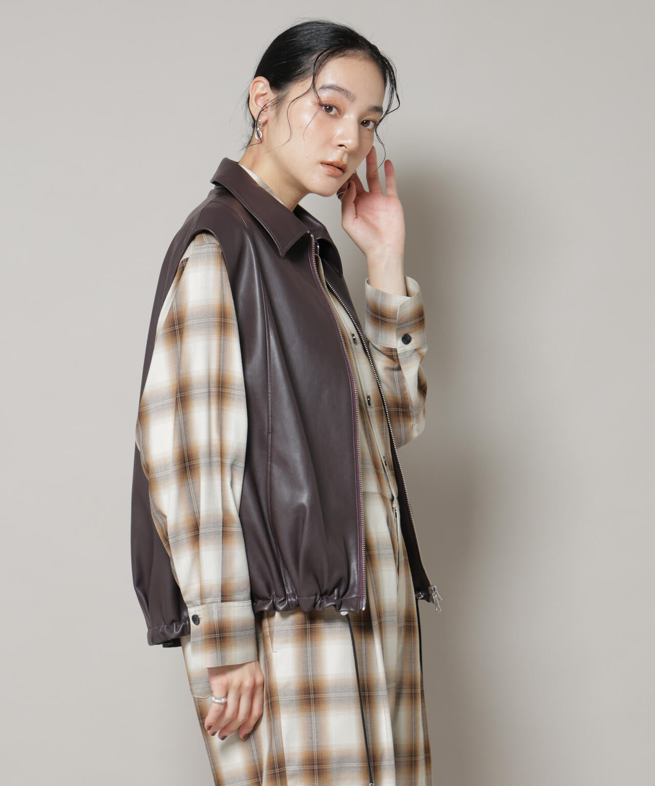 フェイクレザー ドロストヘム ベスト