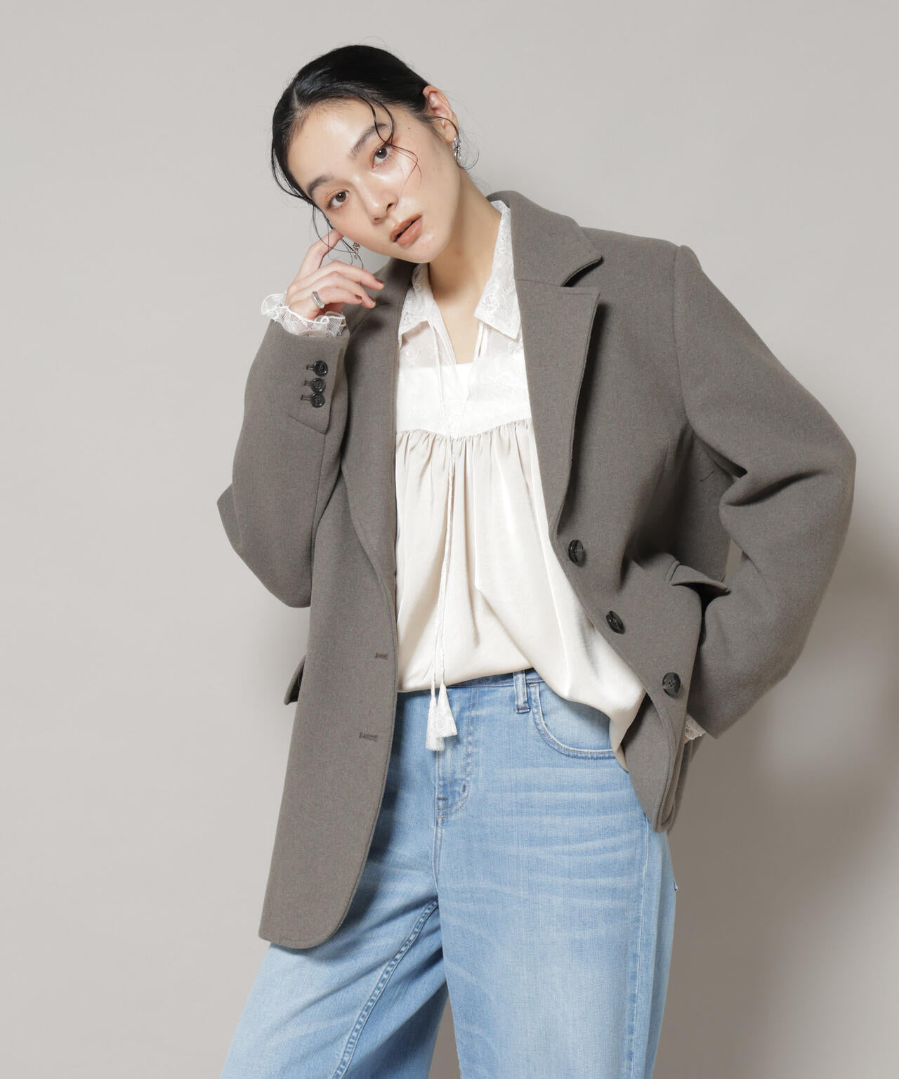 ワイドショルダージャケット