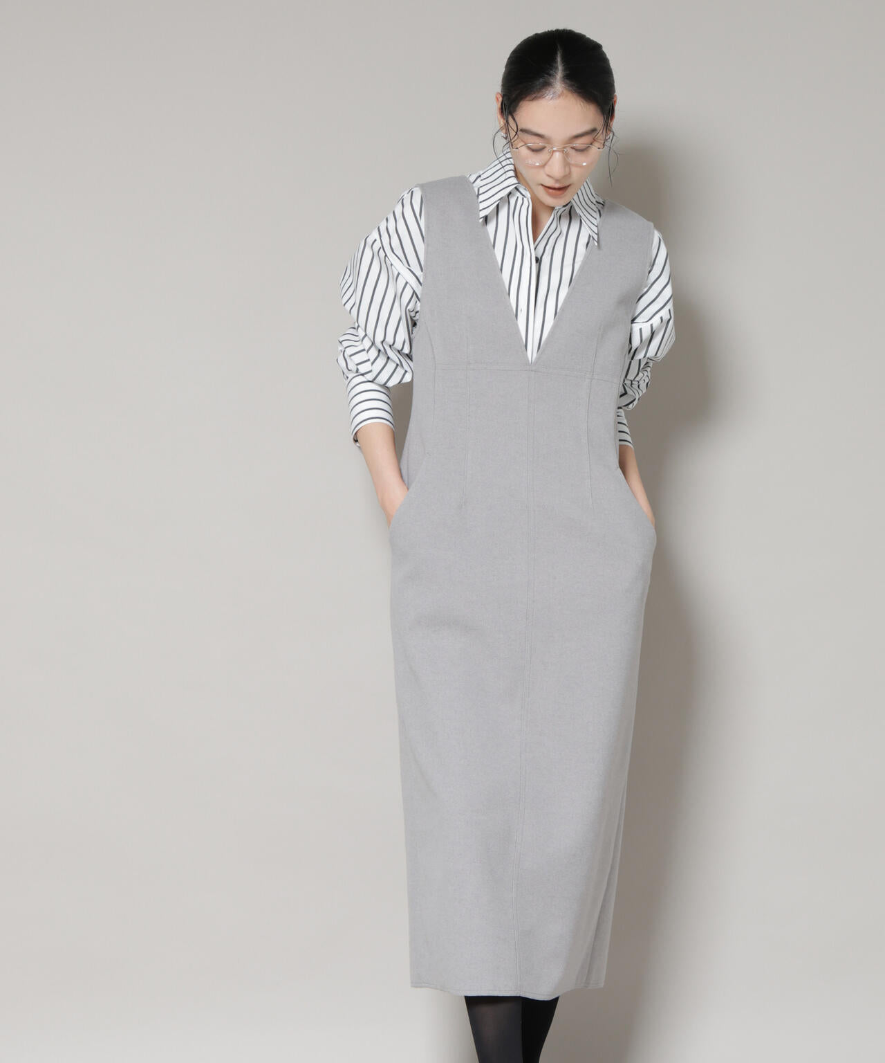 ニードルジャージーVネックワンピース 6695219320