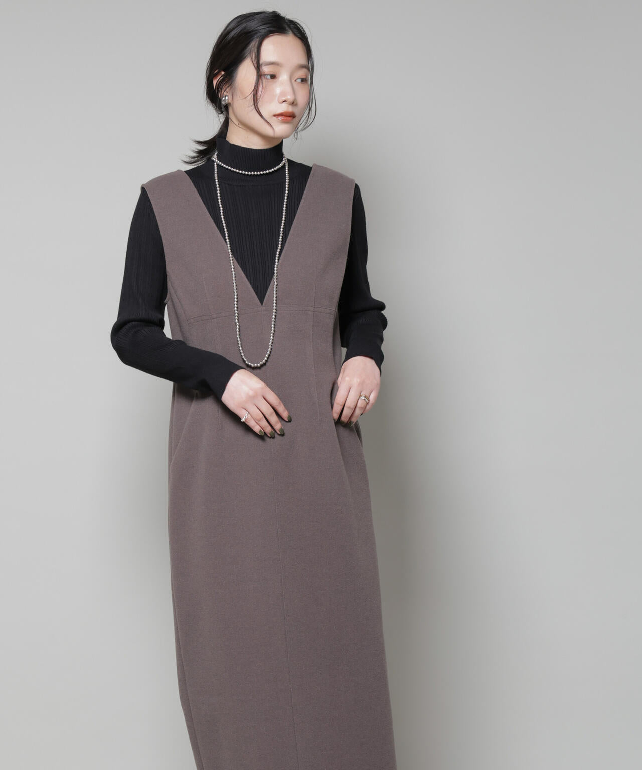 ニードルジャージーVネックワンピース 6695219320