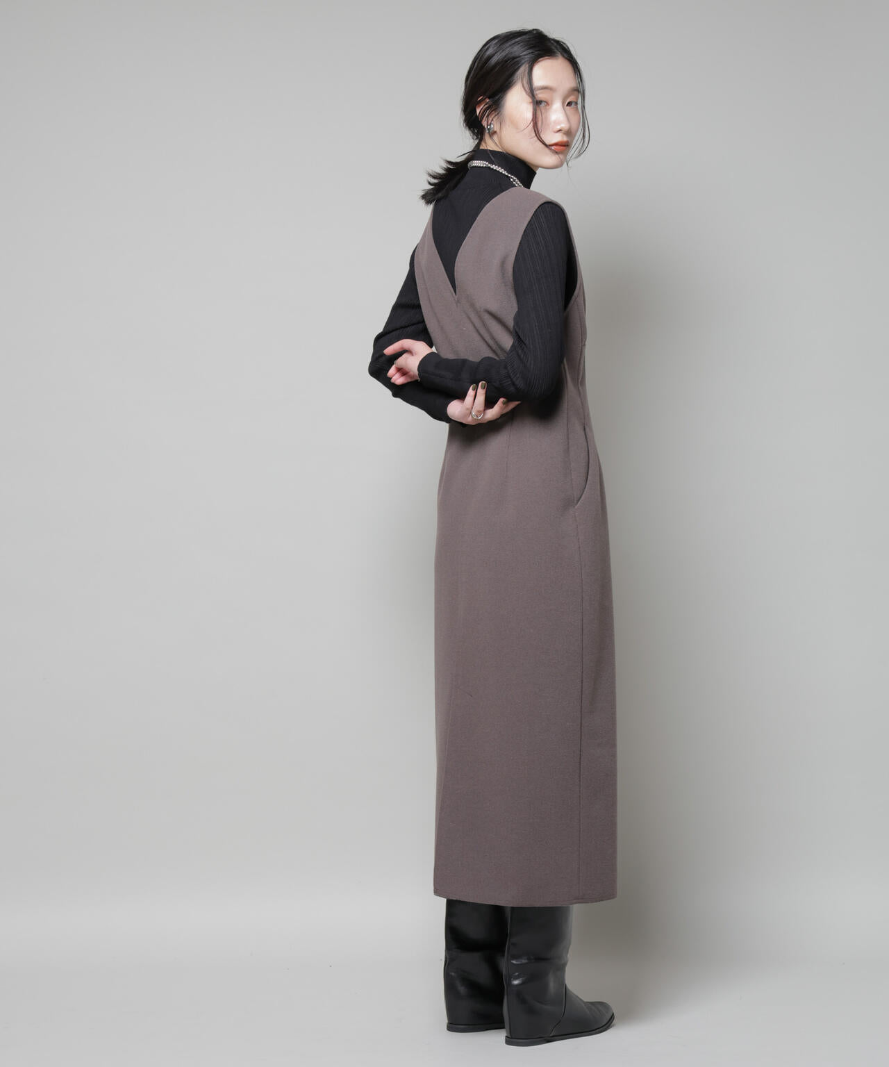 ニードルジャージーVネックワンピース 6695219320