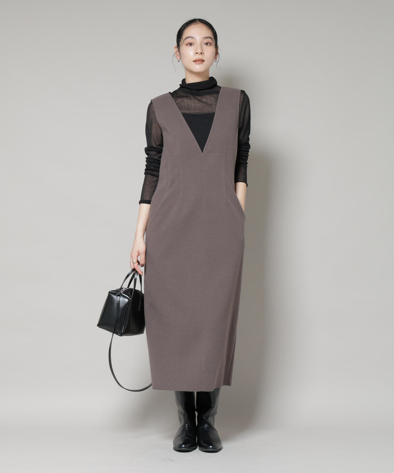 ニードルジャージーVネックワンピース 6695219320