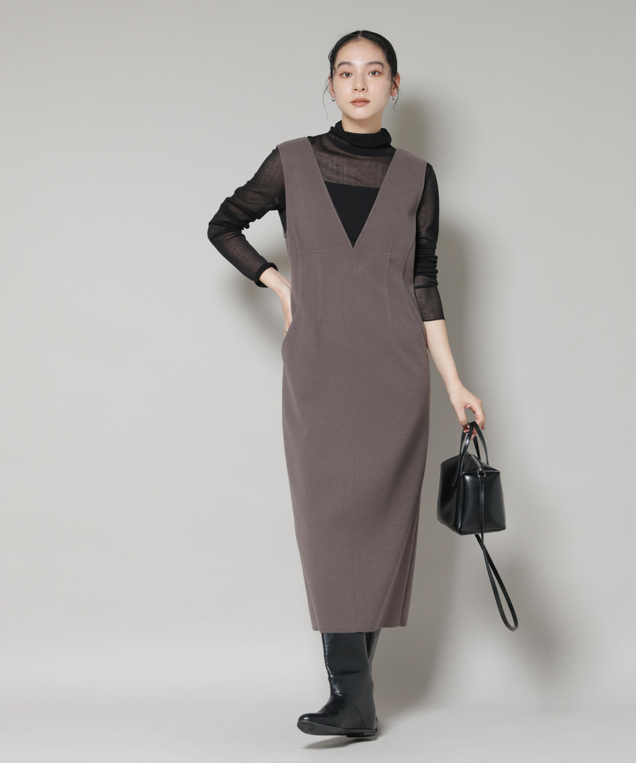 ニードルジャージーVネックワンピース 6695219320