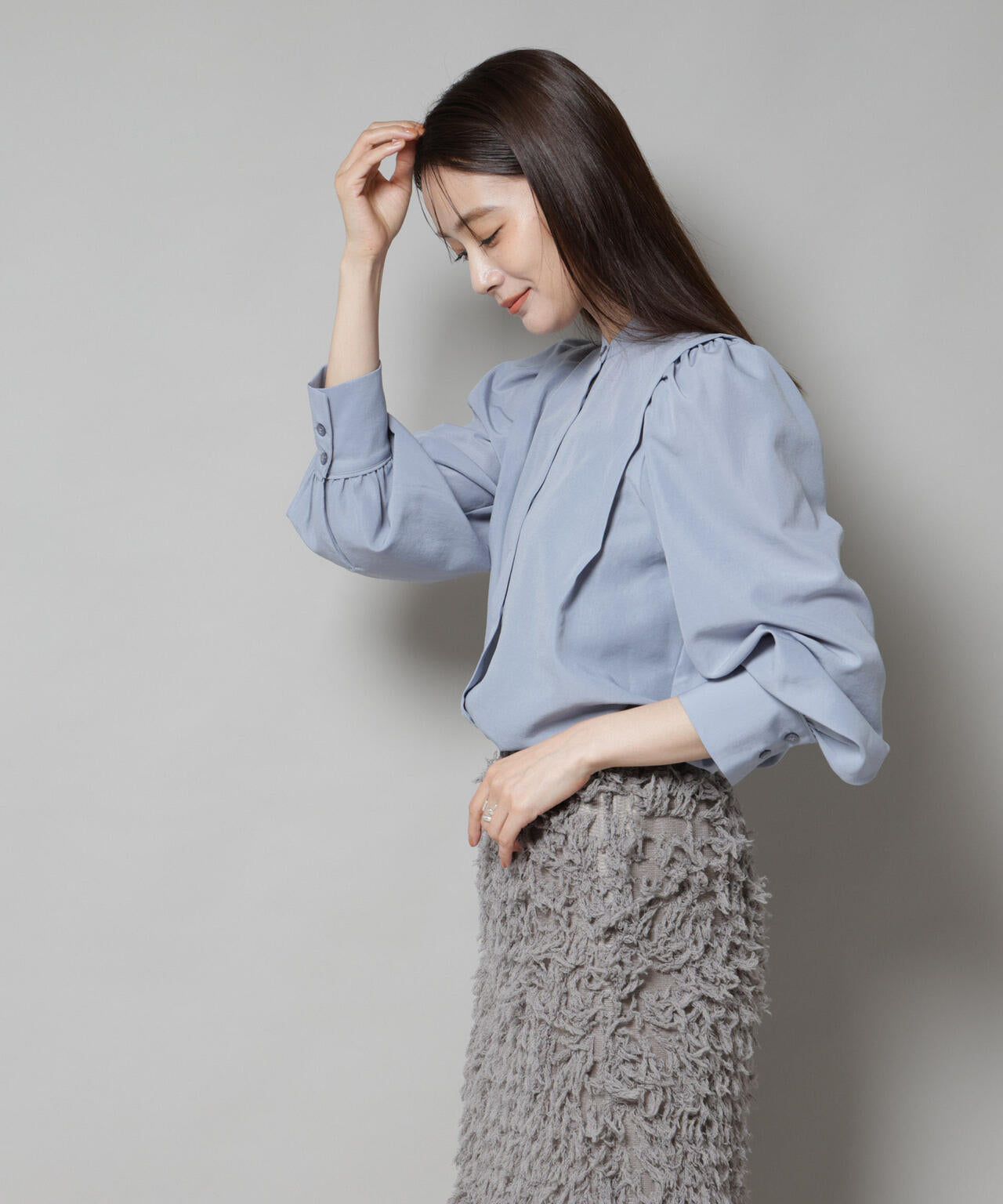 ショルダーギャザーブラウス 6695220307