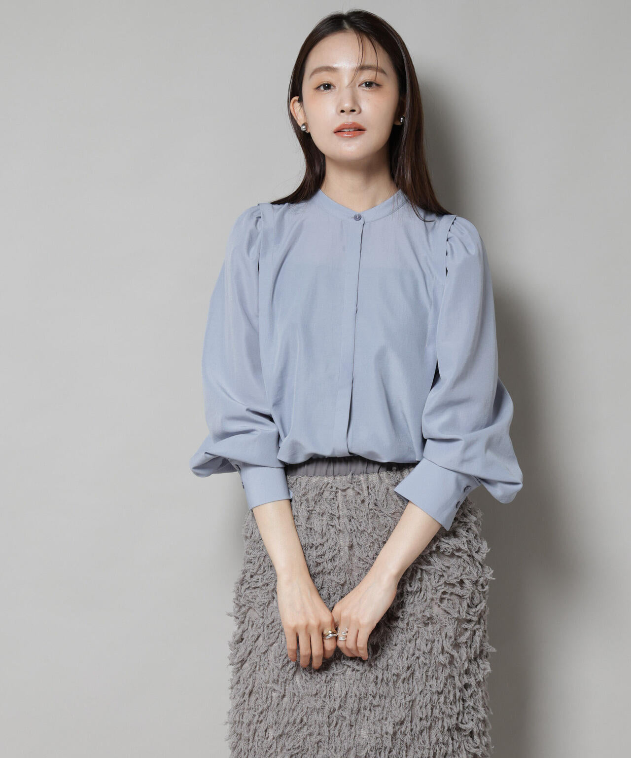 ショルダーギャザーブラウス 6695220307