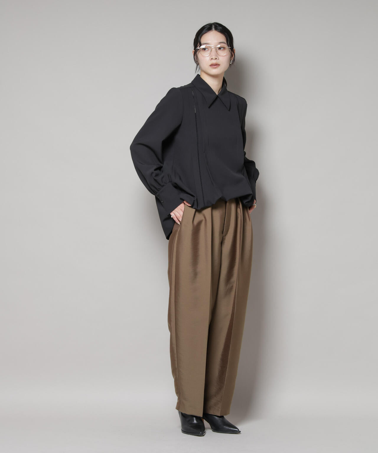 ダブルクロス 衿付き ハシゴレース ブラウス