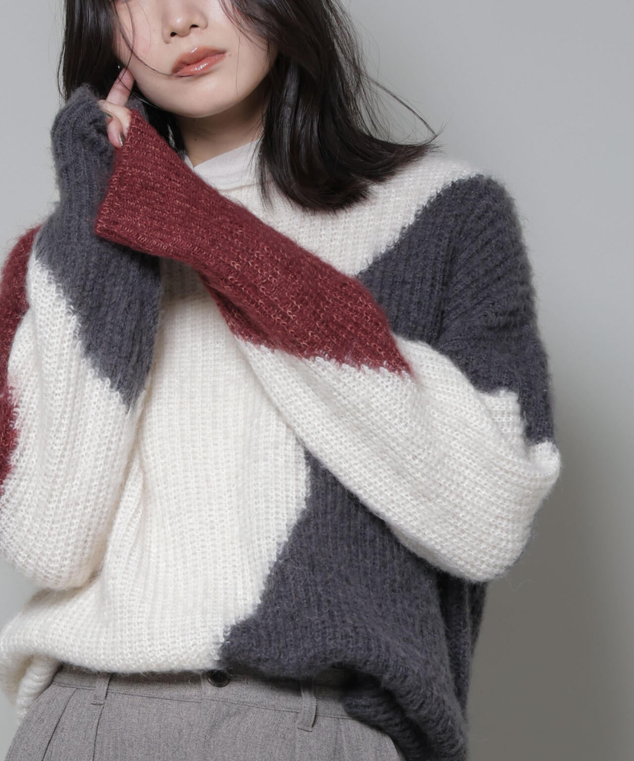 モヘヤ起毛カーブパターンブロッキングニット 6695222337