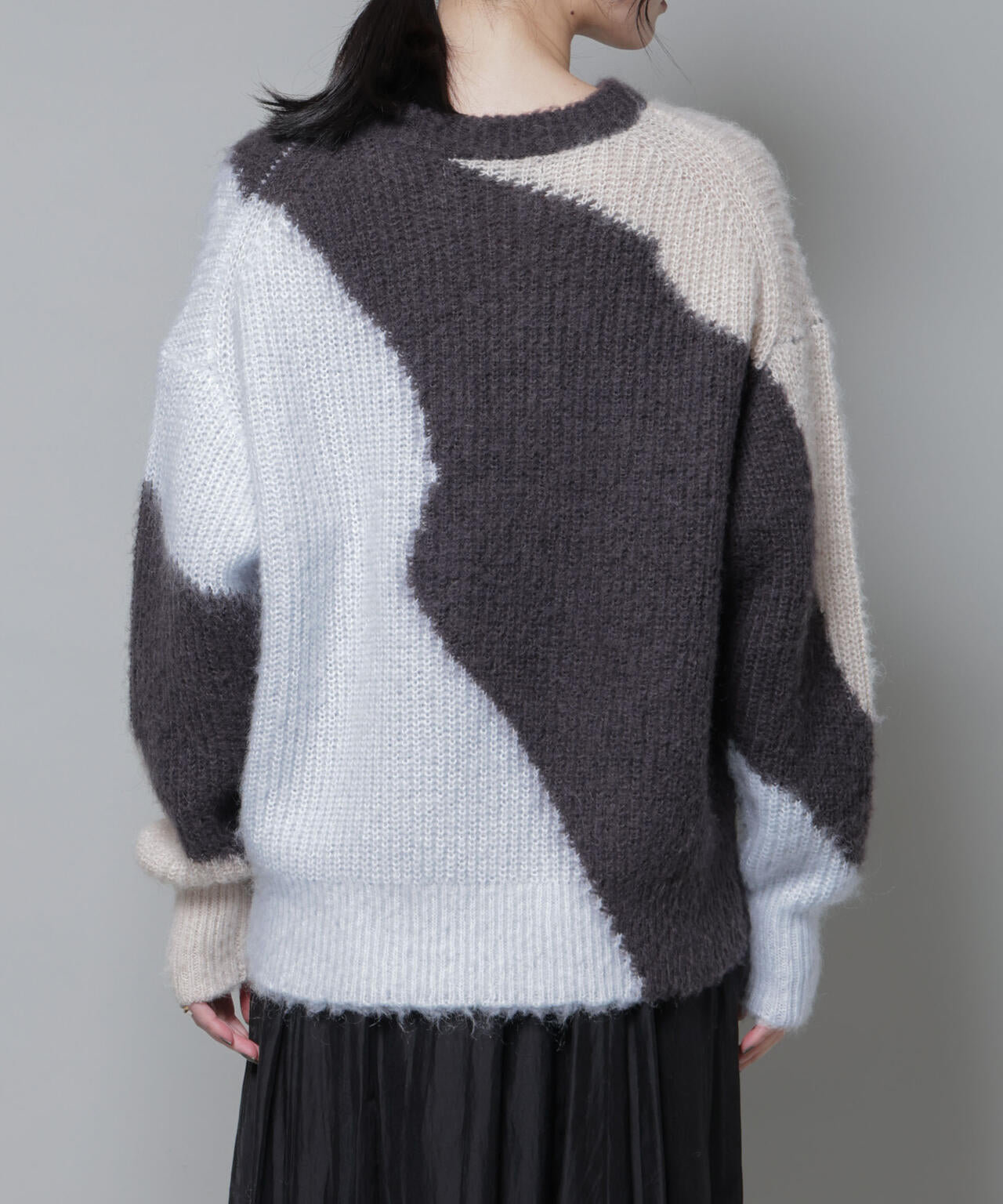 モヘヤ起毛カーブパターンブロッキングニット 6695222337