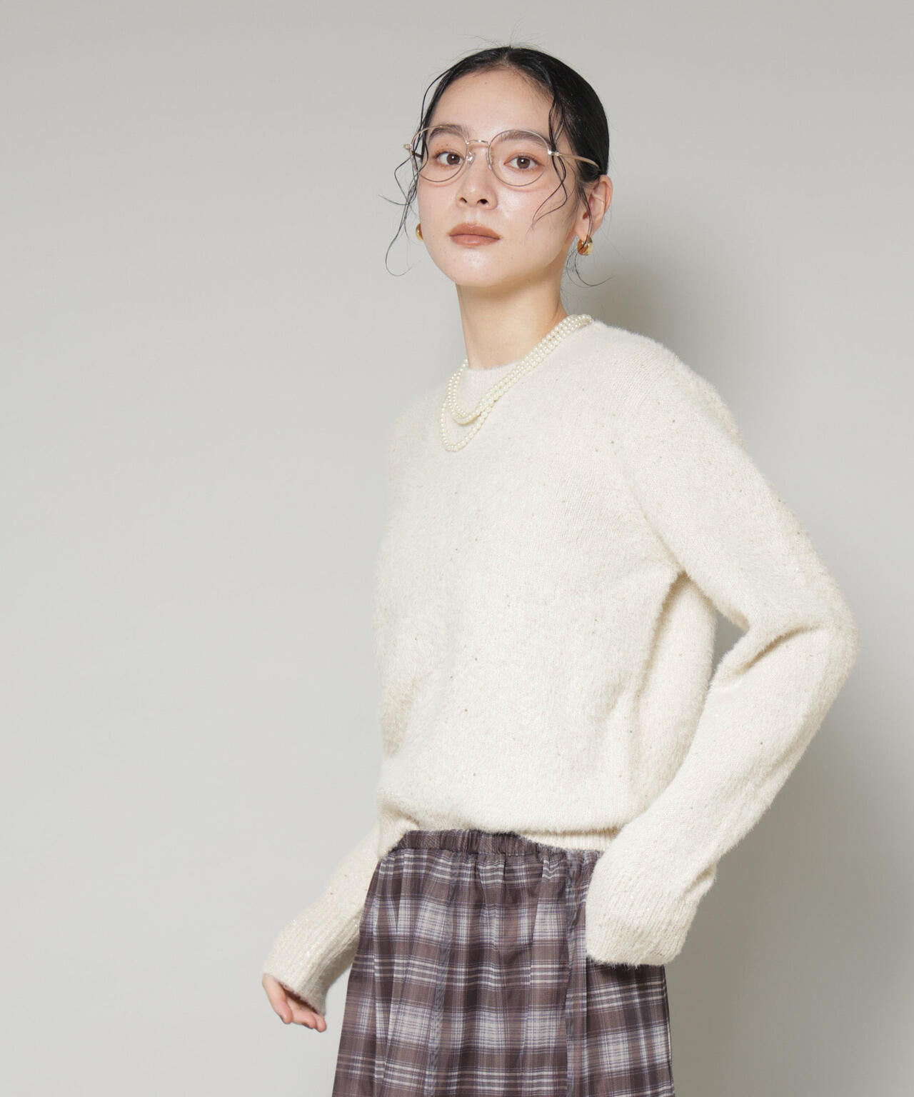 スパンコールフェザーニットプルオーバー 6695222343