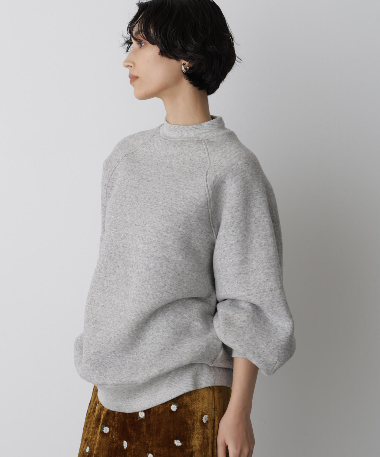 「STEVELOUR」フラッフィースタンドプルオーバー 6695223311