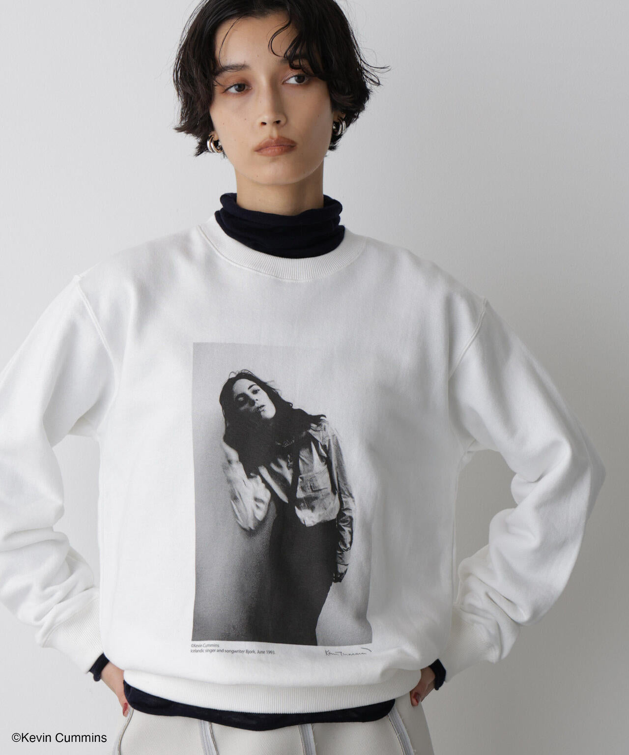 「STEVELOUR」Kevin Cummins×STEVELOURトレーナー 6695223320