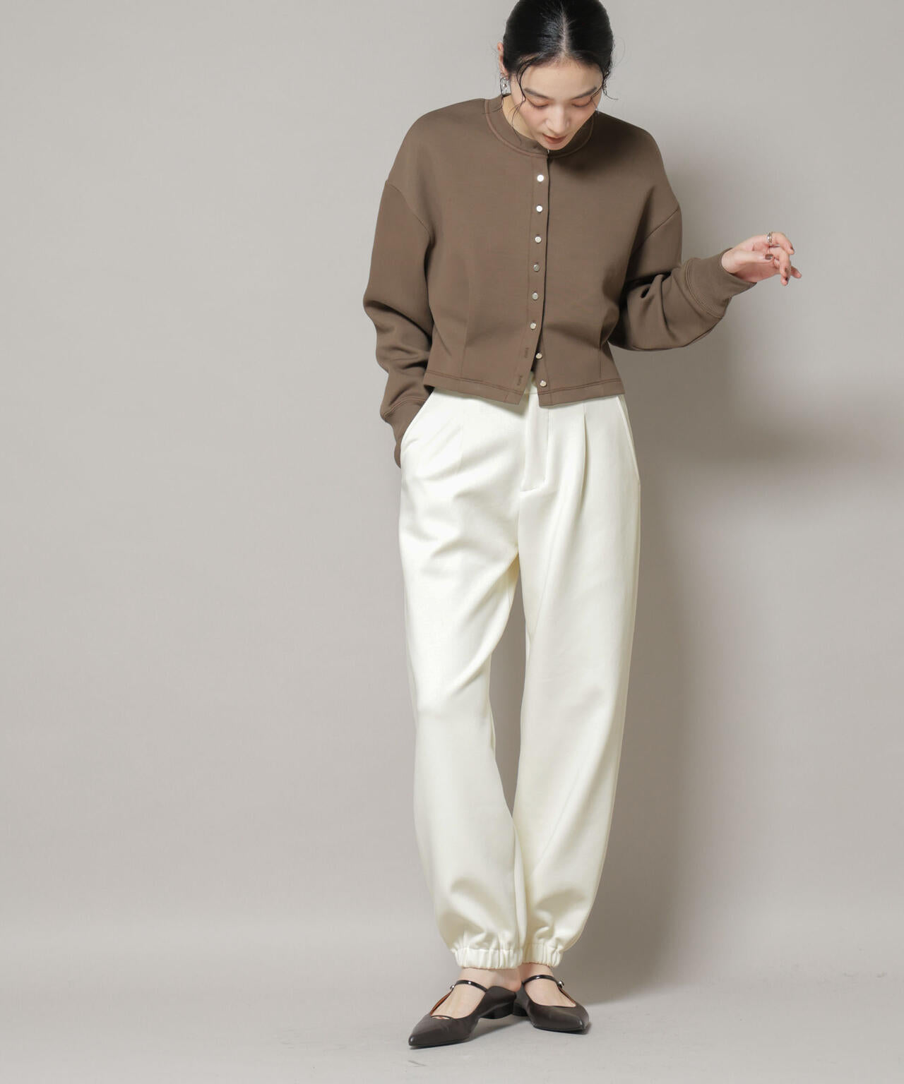 ダンボール ジョガー パンツ