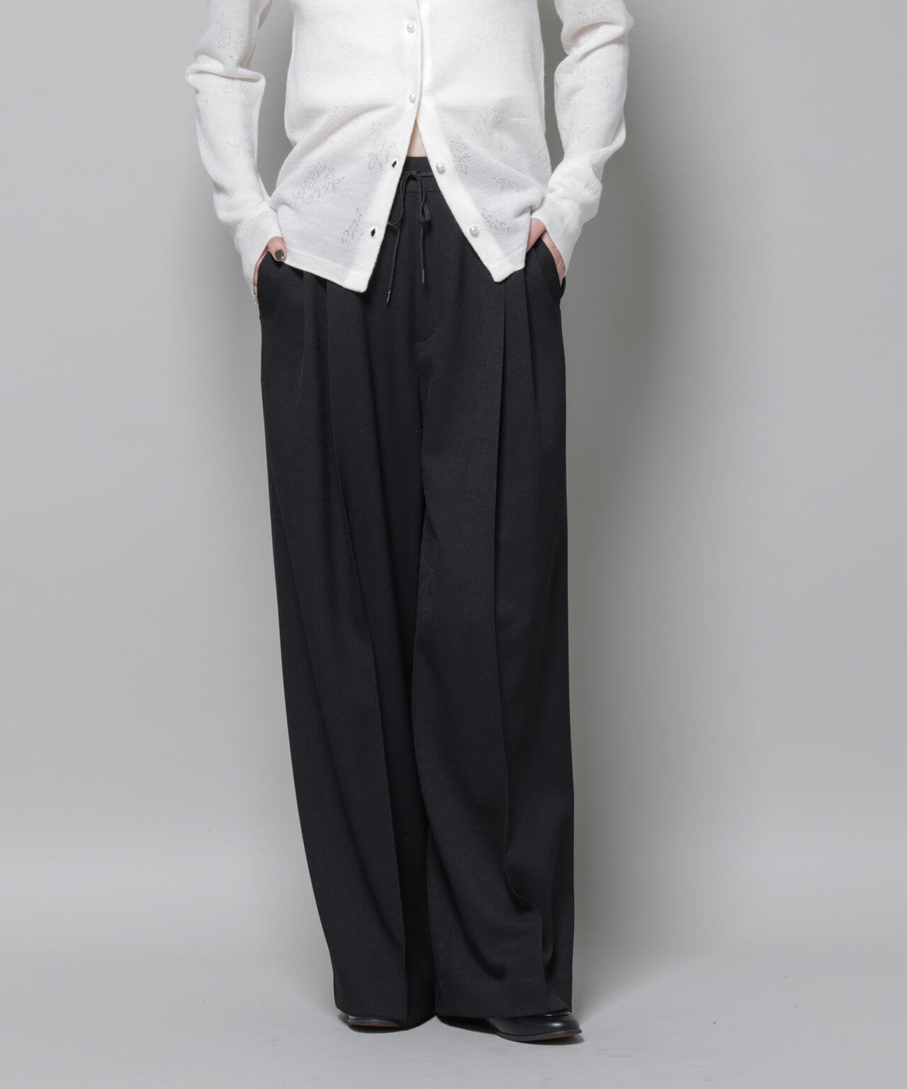 ストレッチサージ ピンタック イージー ワイドパンツ ( セットアップ 可)