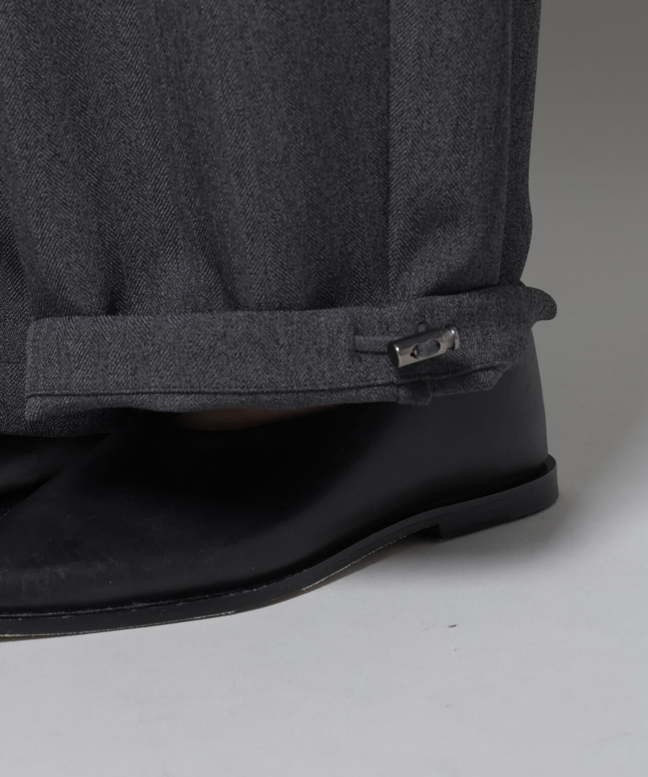 ヘリンボンツイードペインタードロストパンツ 6695227321