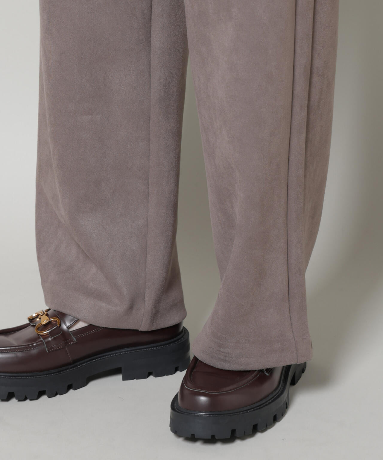 フェイクスエードタックパンツ 6695227322