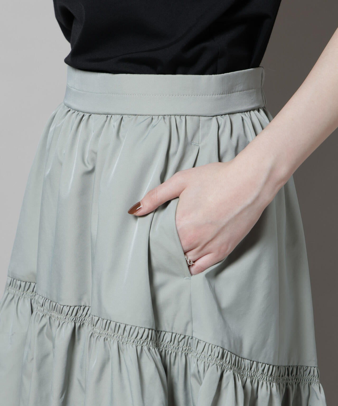 シャンブレータフタティアードギャザースカート 6695230304