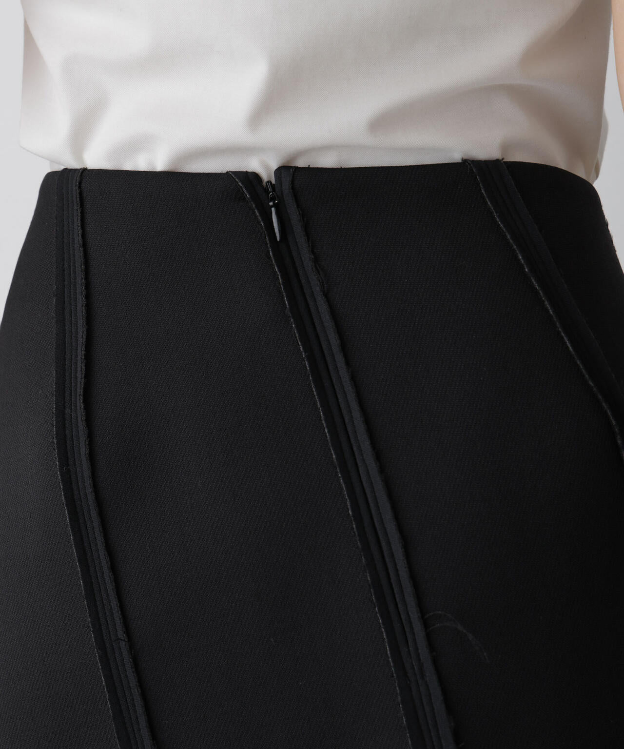 「STEVELOUR」ダンボールシェルスカート 6695230311