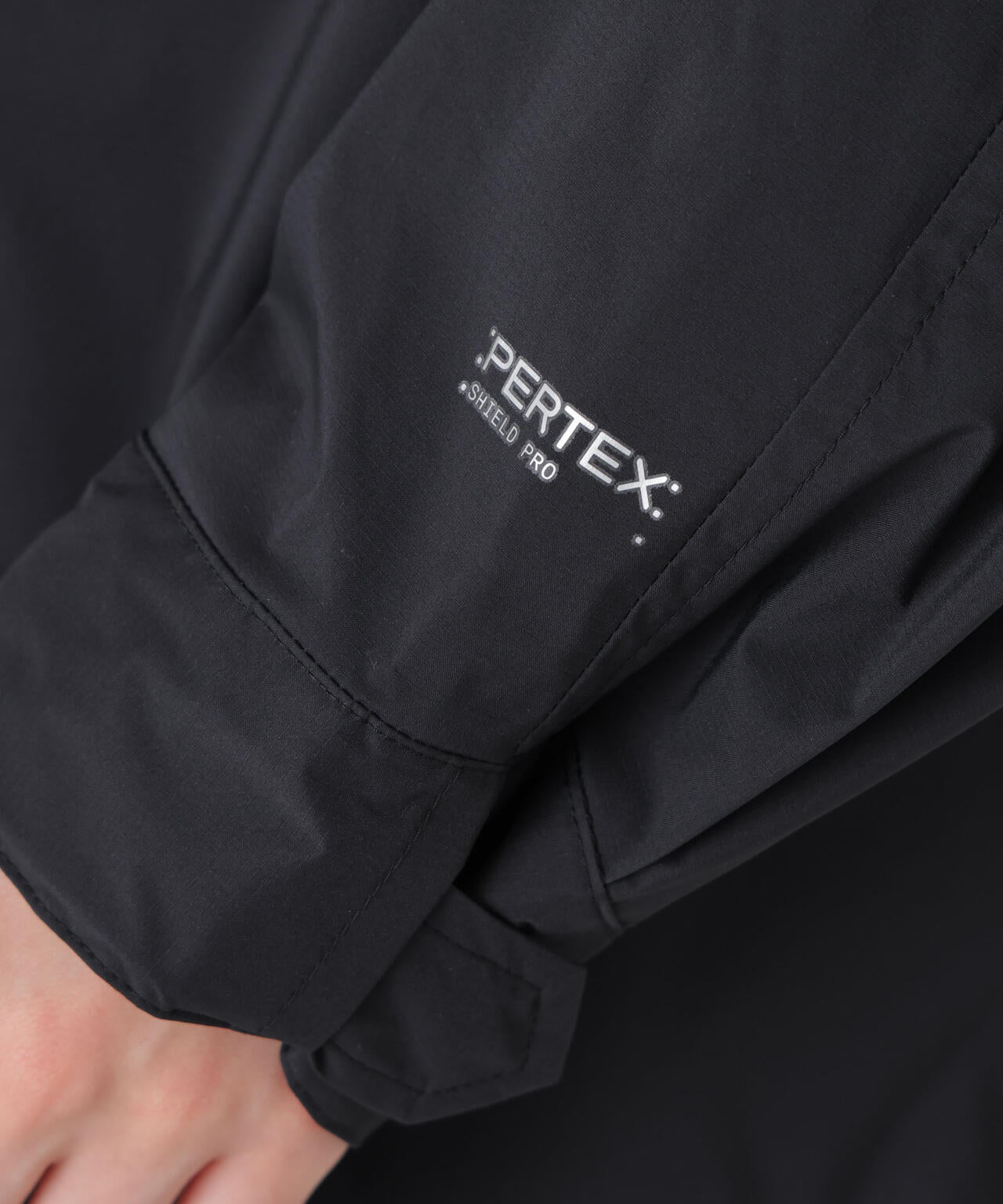 Meaningful Continuity」PERTEX(R) SHIELD PRO フードブルゾン