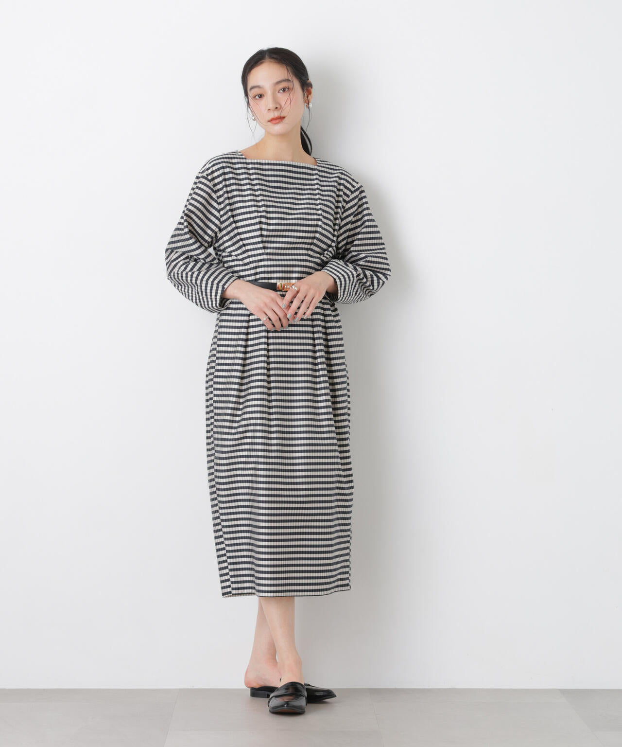 コンストラクテッドシェイプチェックワンピース 6696119306