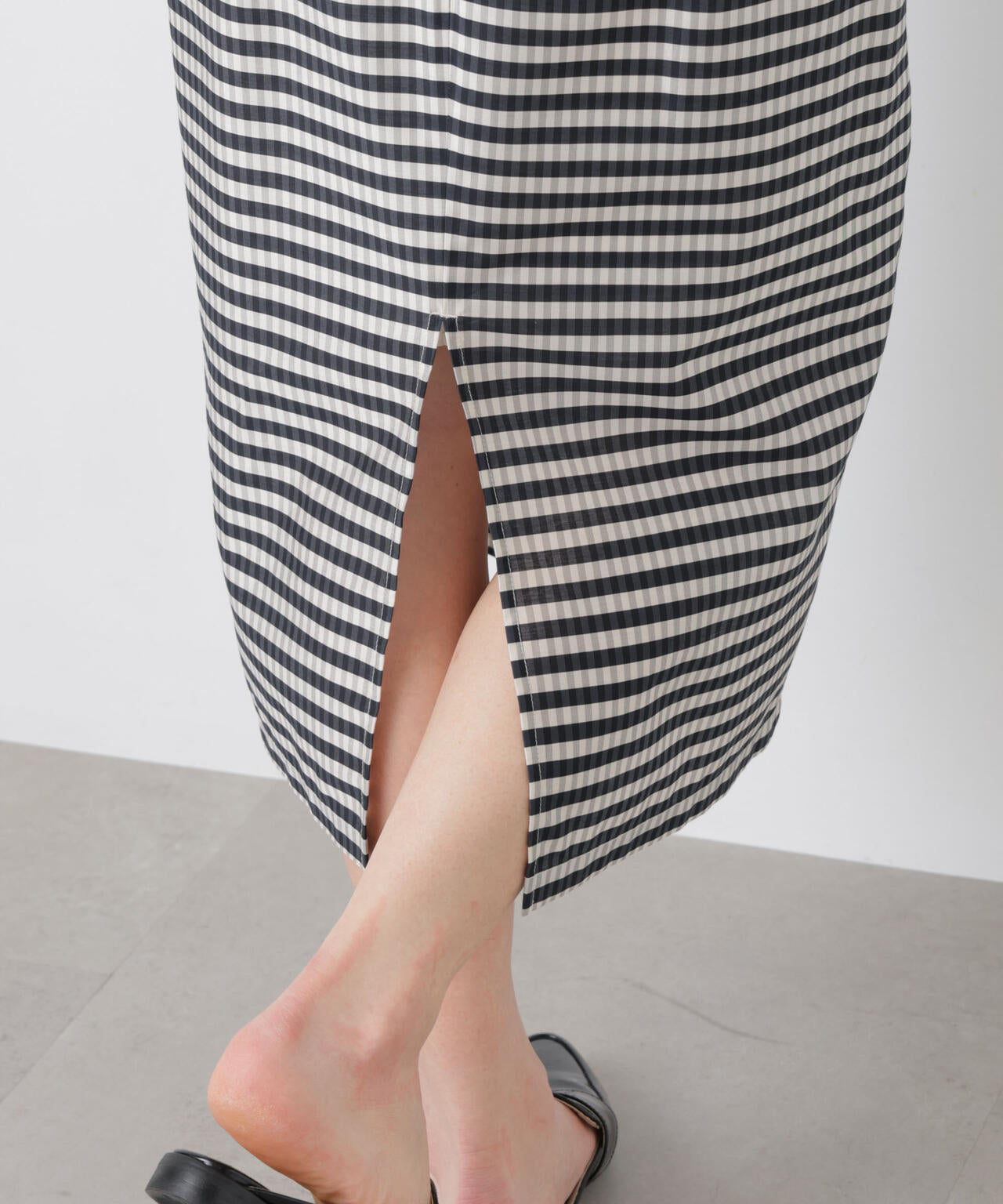 コンストラクテッドシェイプチェックワンピース 6696119306